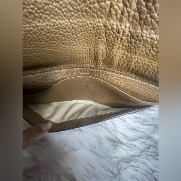 AUTHENTIC CHLOE ELSIE LONG ZIP TURN LOCK WALLET - Picture 4 of 16